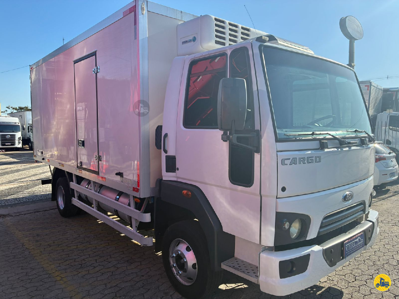 CAMINHAO FORD CARGO 1119 Baú Frigorífico 3/4 4x2 Vieira Caminhões CURITIBA PARANÁ PR